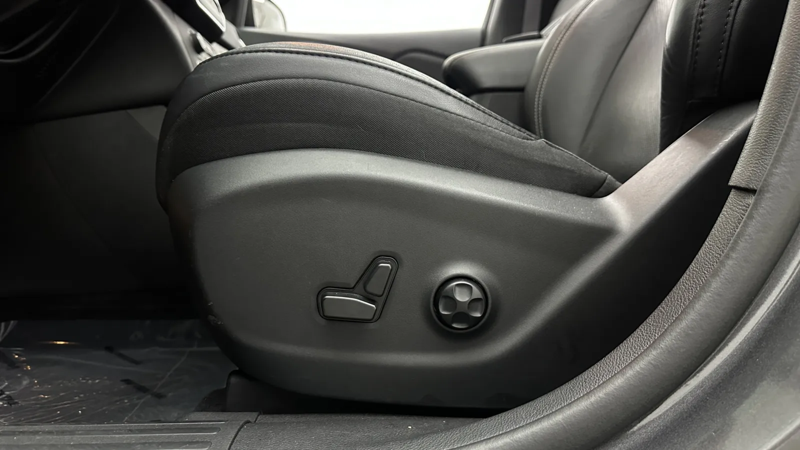 Jeep Cherokee photo 14