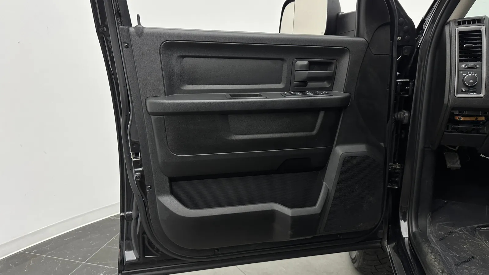 Ram 1500 photo 9