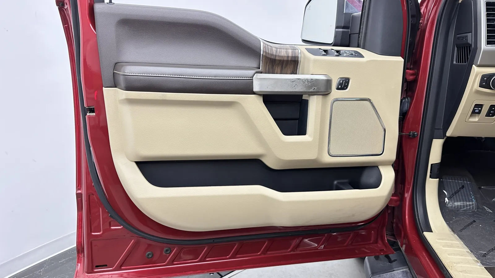 Ford F-150 photo 12
