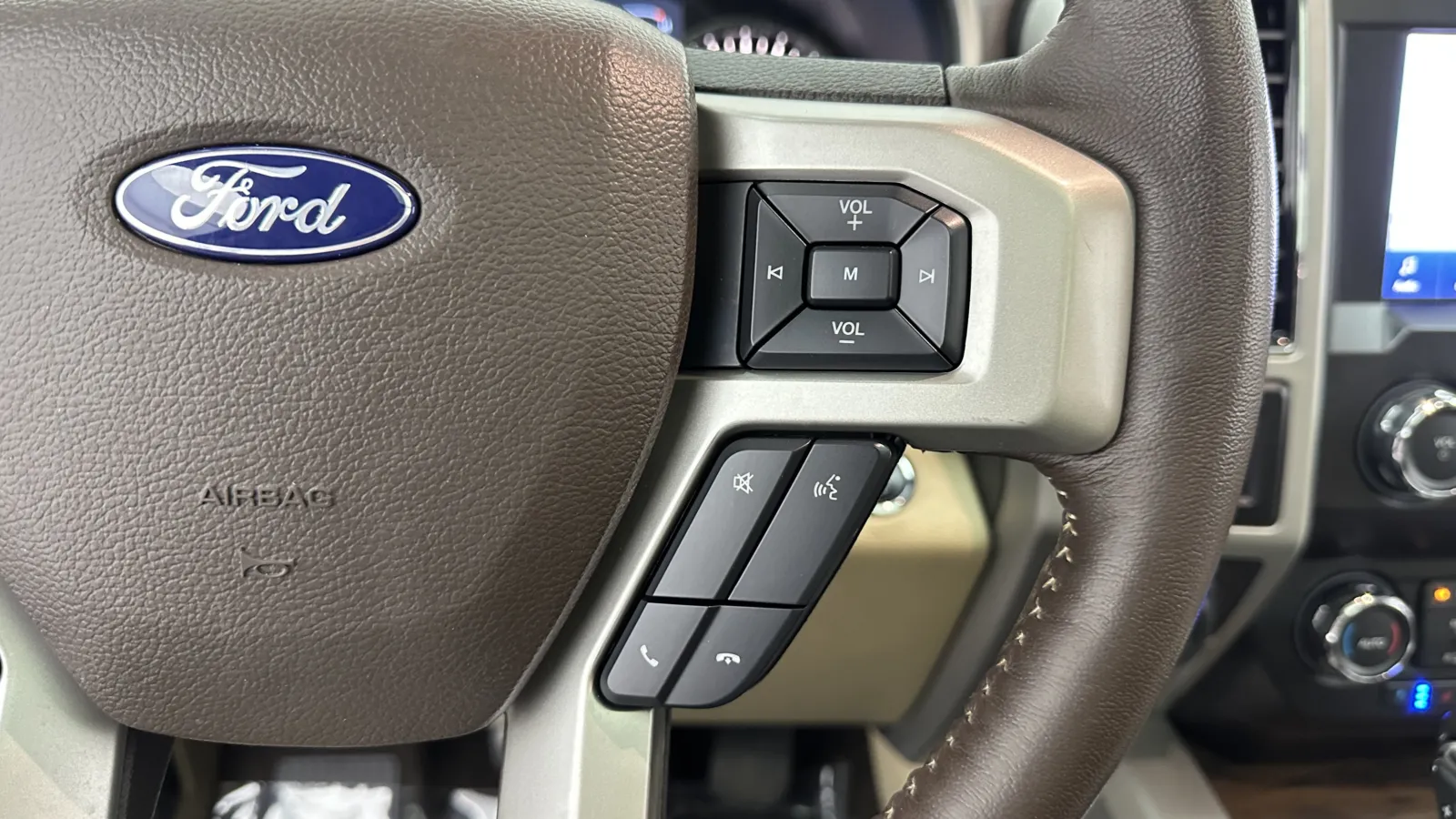 Ford F-150 photo 27