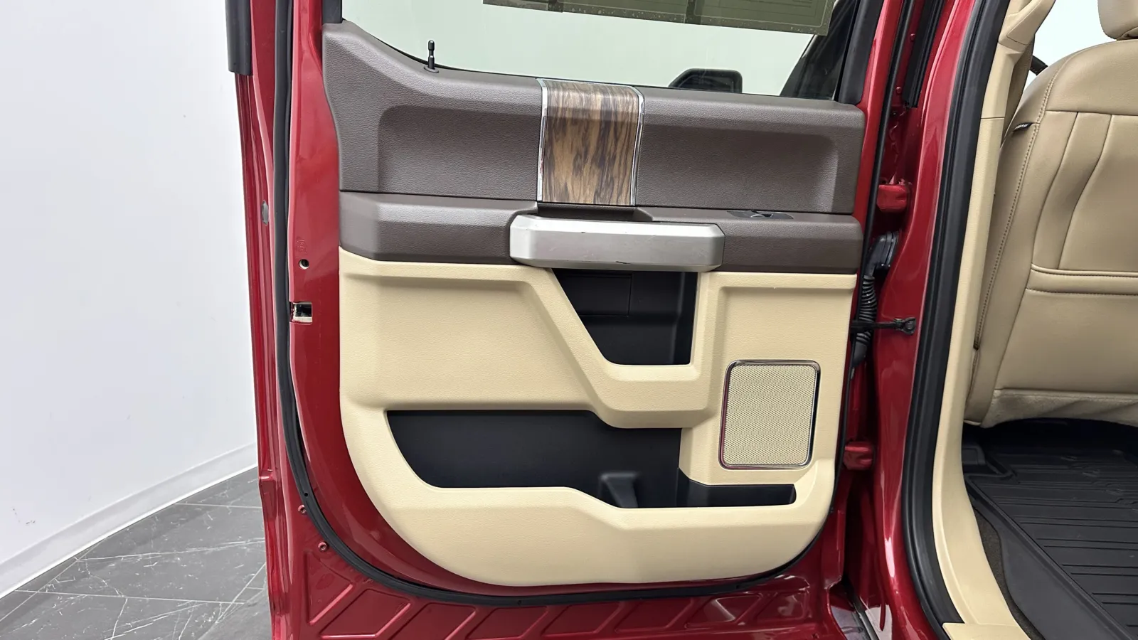 Ford F-150 photo 30