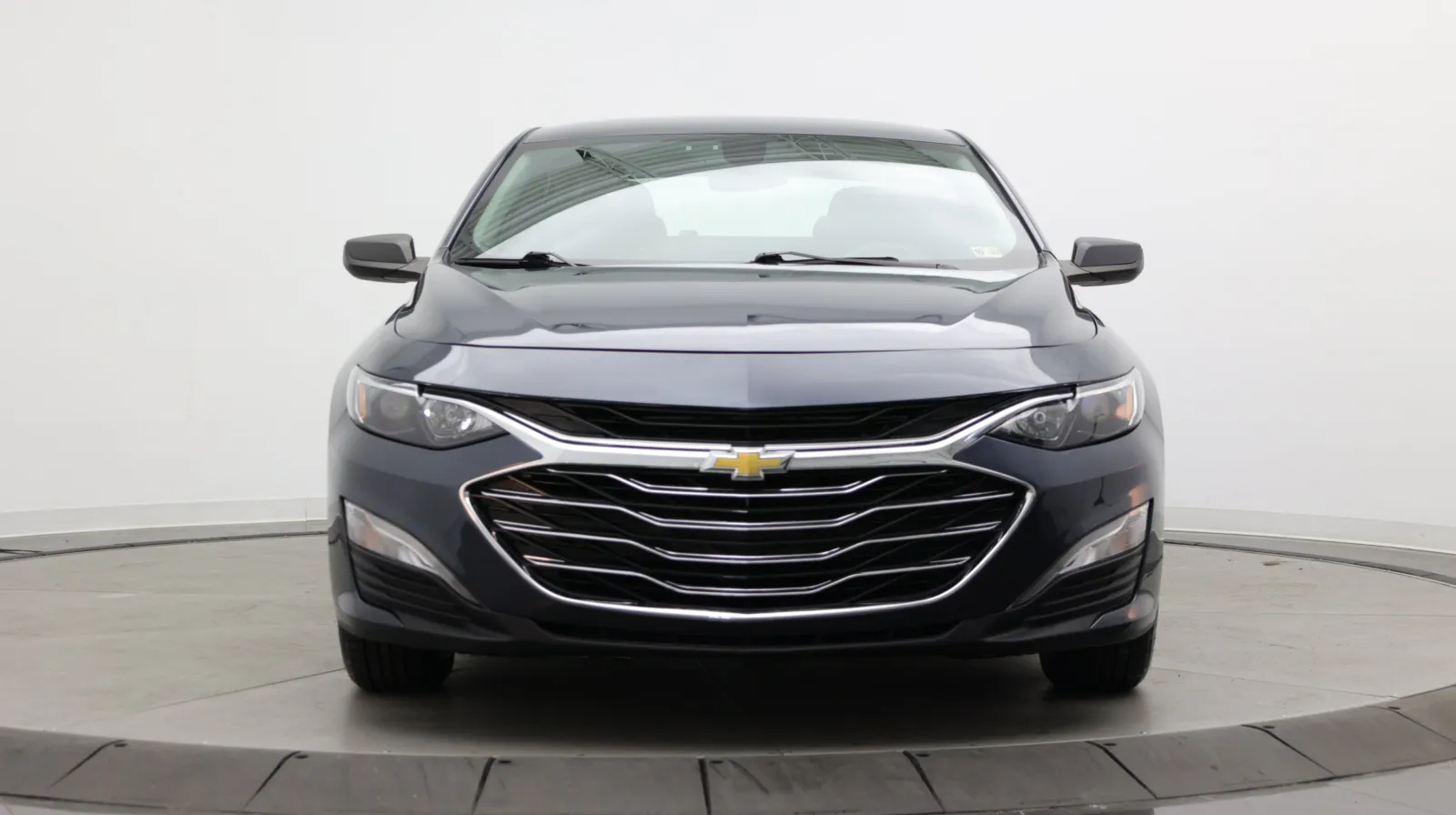 Chevrolet Malibu photo 2