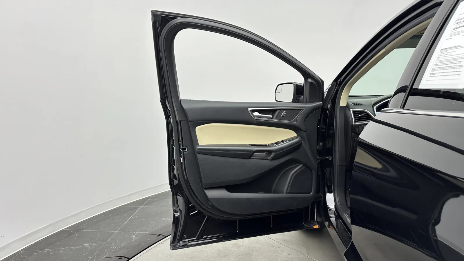 Ford Edge photo 8