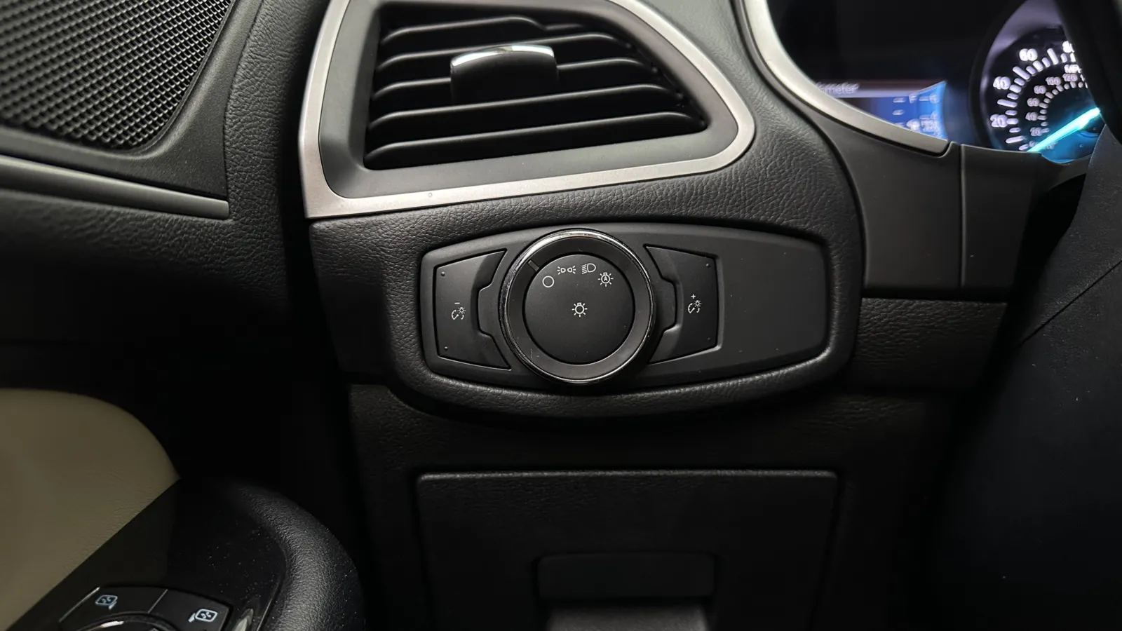 Ford Edge photo 20
