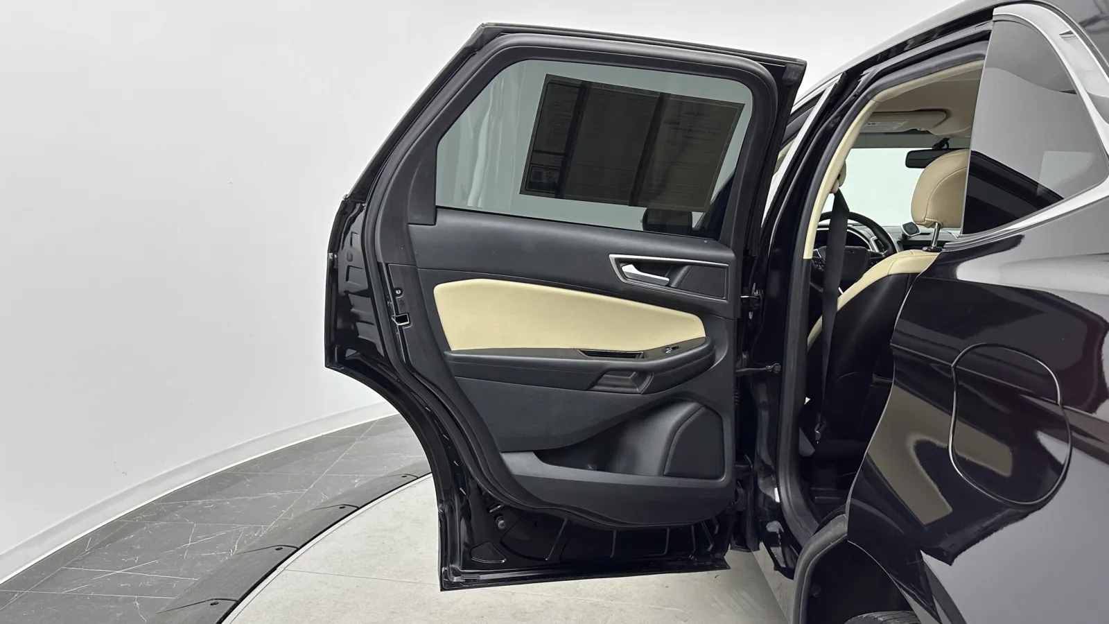 Ford Edge photo 22
