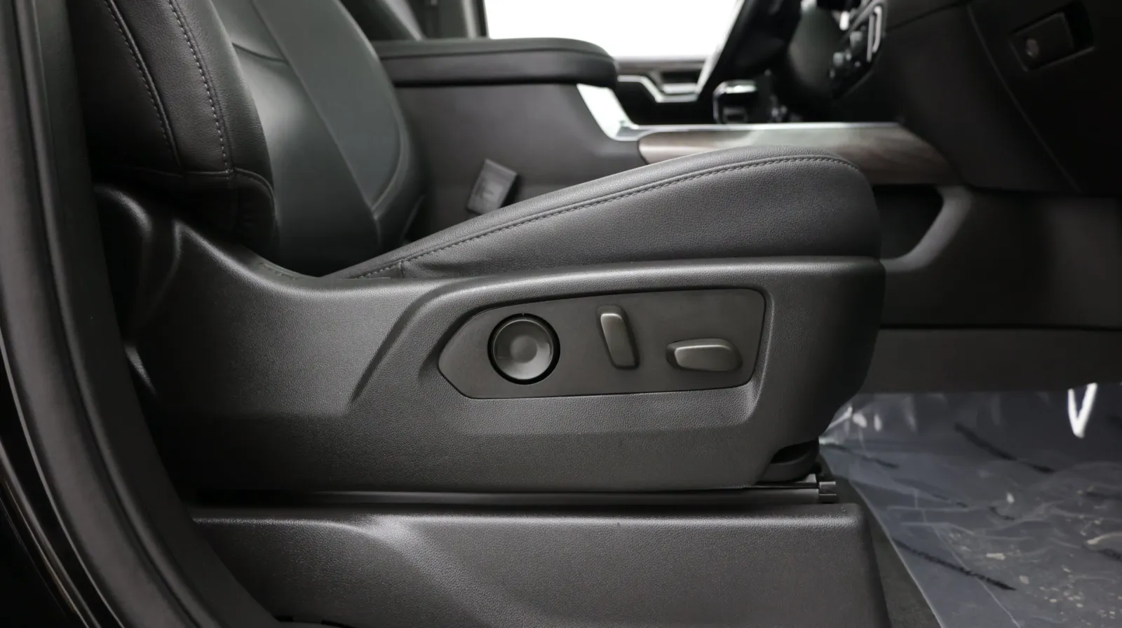 Chevrolet Silverado photo 43