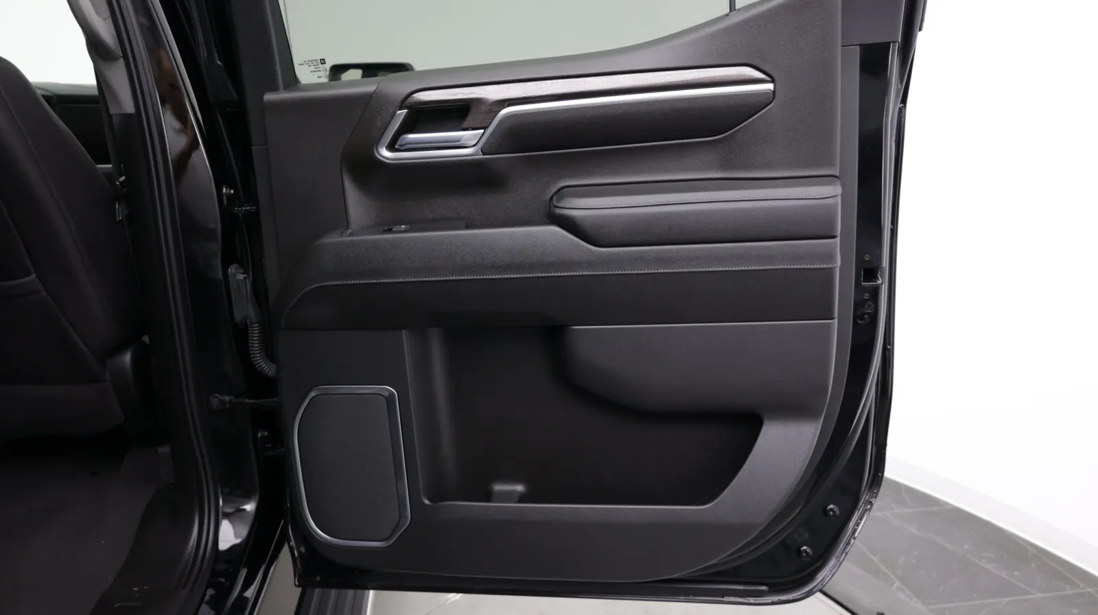 Chevrolet Silverado photo 39