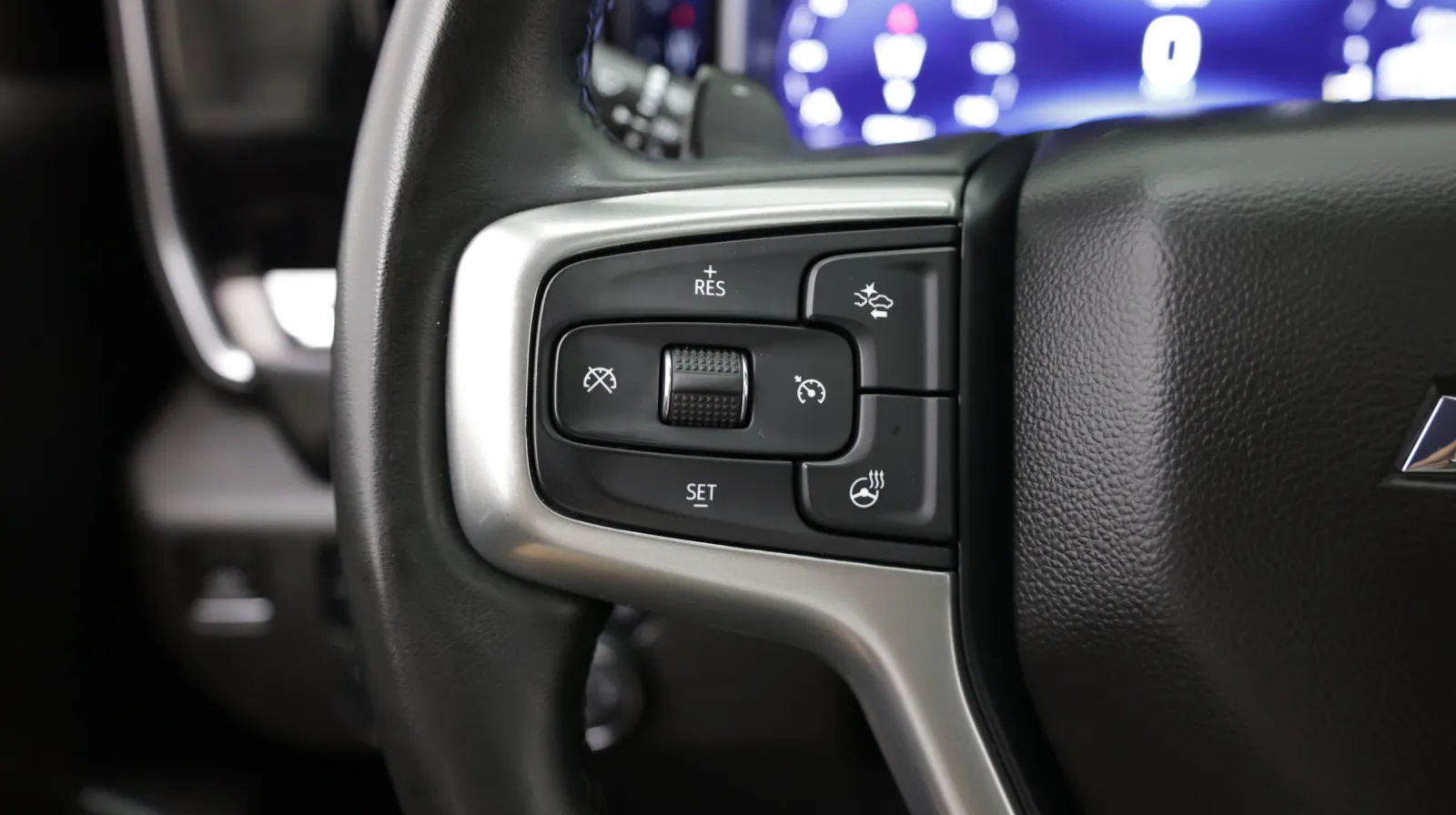 Chevrolet Silverado photo 27
