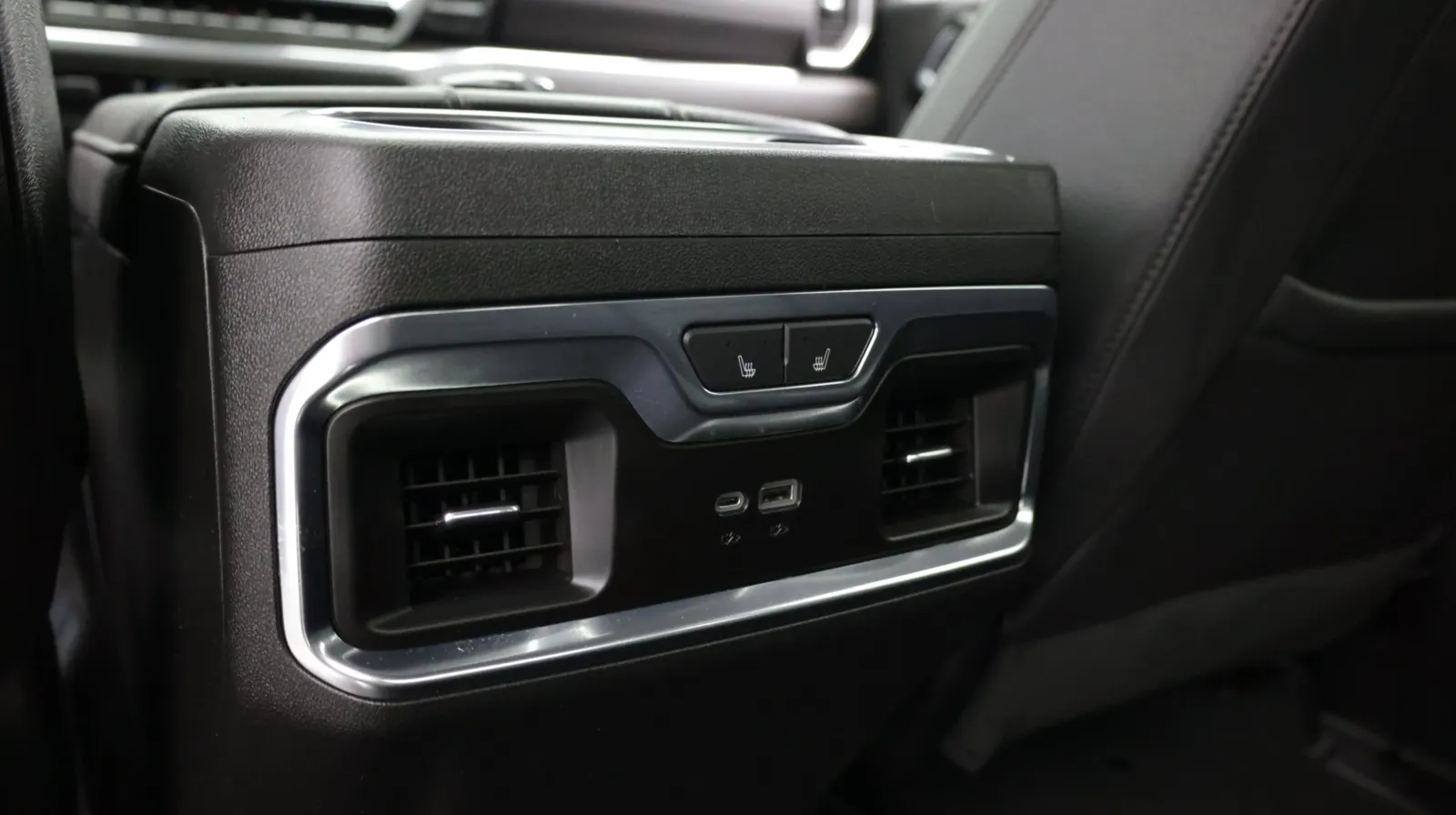 Chevrolet Silverado photo 37