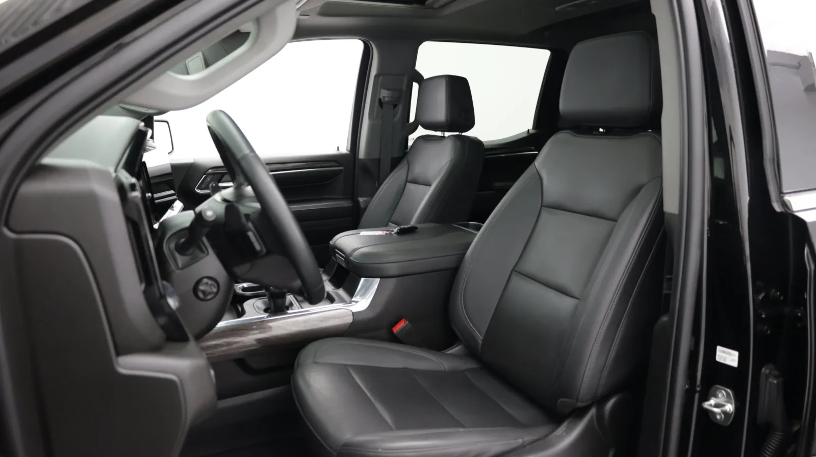 Chevrolet Silverado photo 17