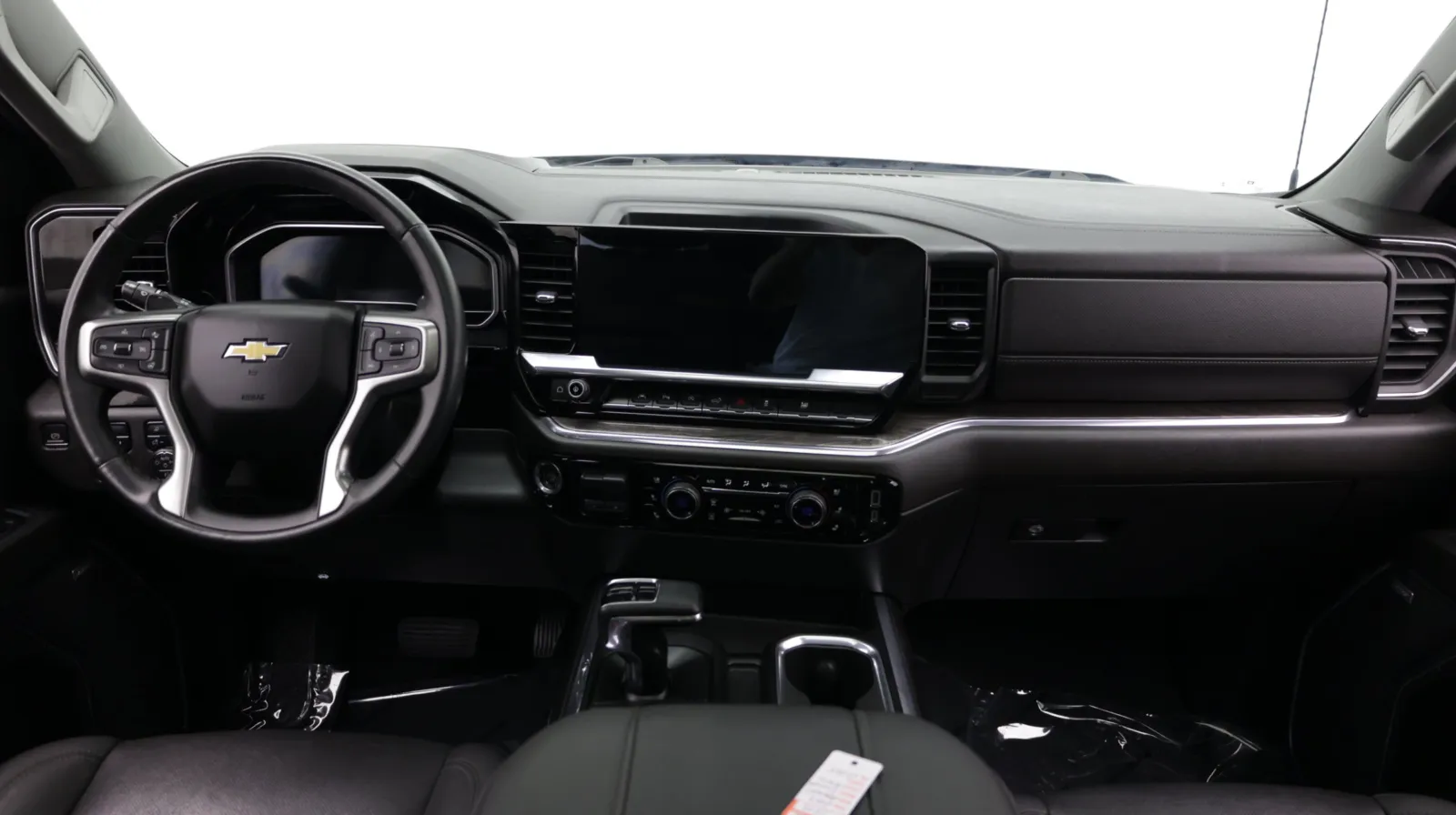 Chevrolet Silverado photo 35