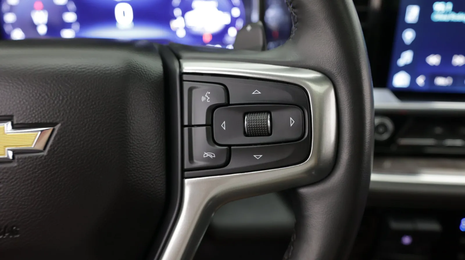 Chevrolet Silverado photo 28