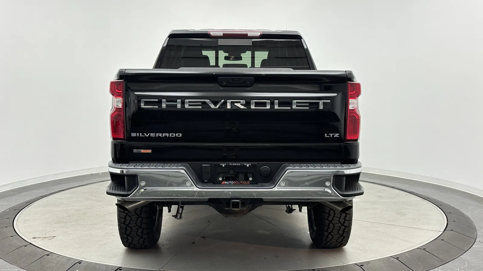 Chevrolet Silverado photo 7