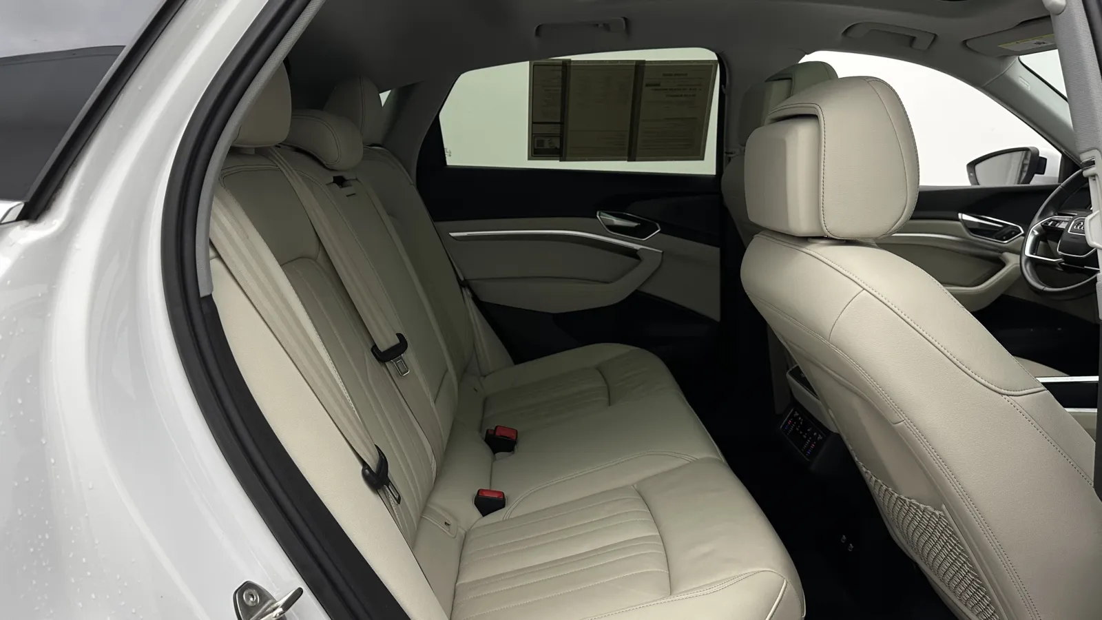 Audi e-tron Sportback photo 33