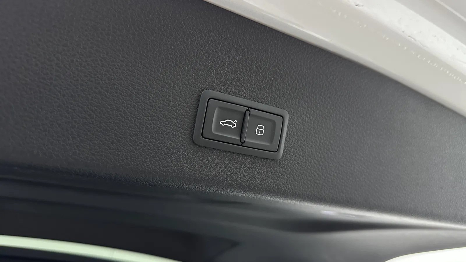 Audi e-tron Sportback photo 33