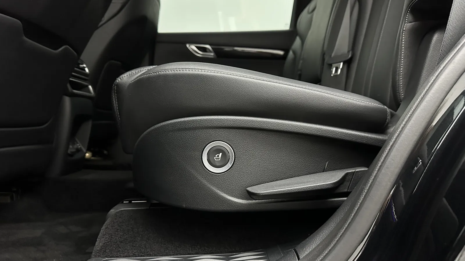 Genesis GV80 photo 28