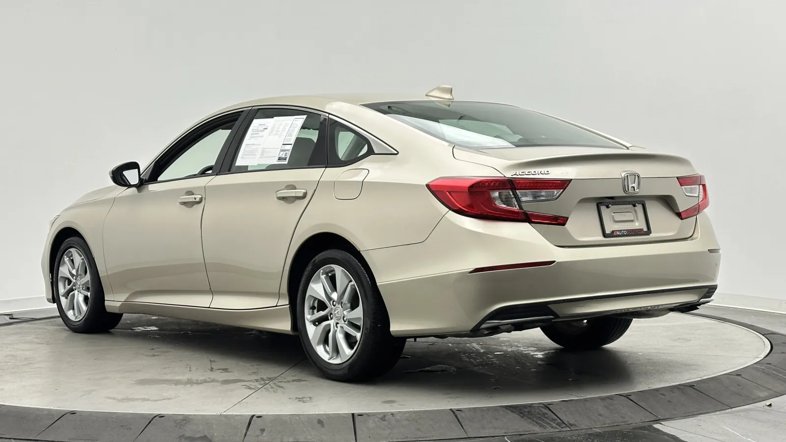 Honda Accord photo 5