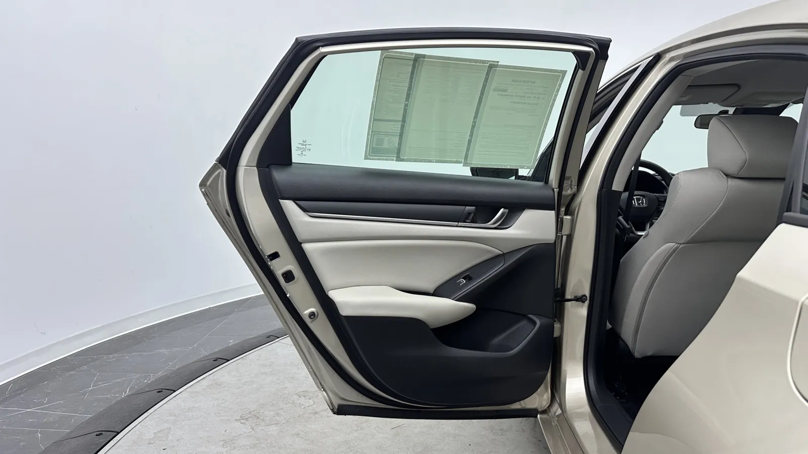 Honda Accord photo 19