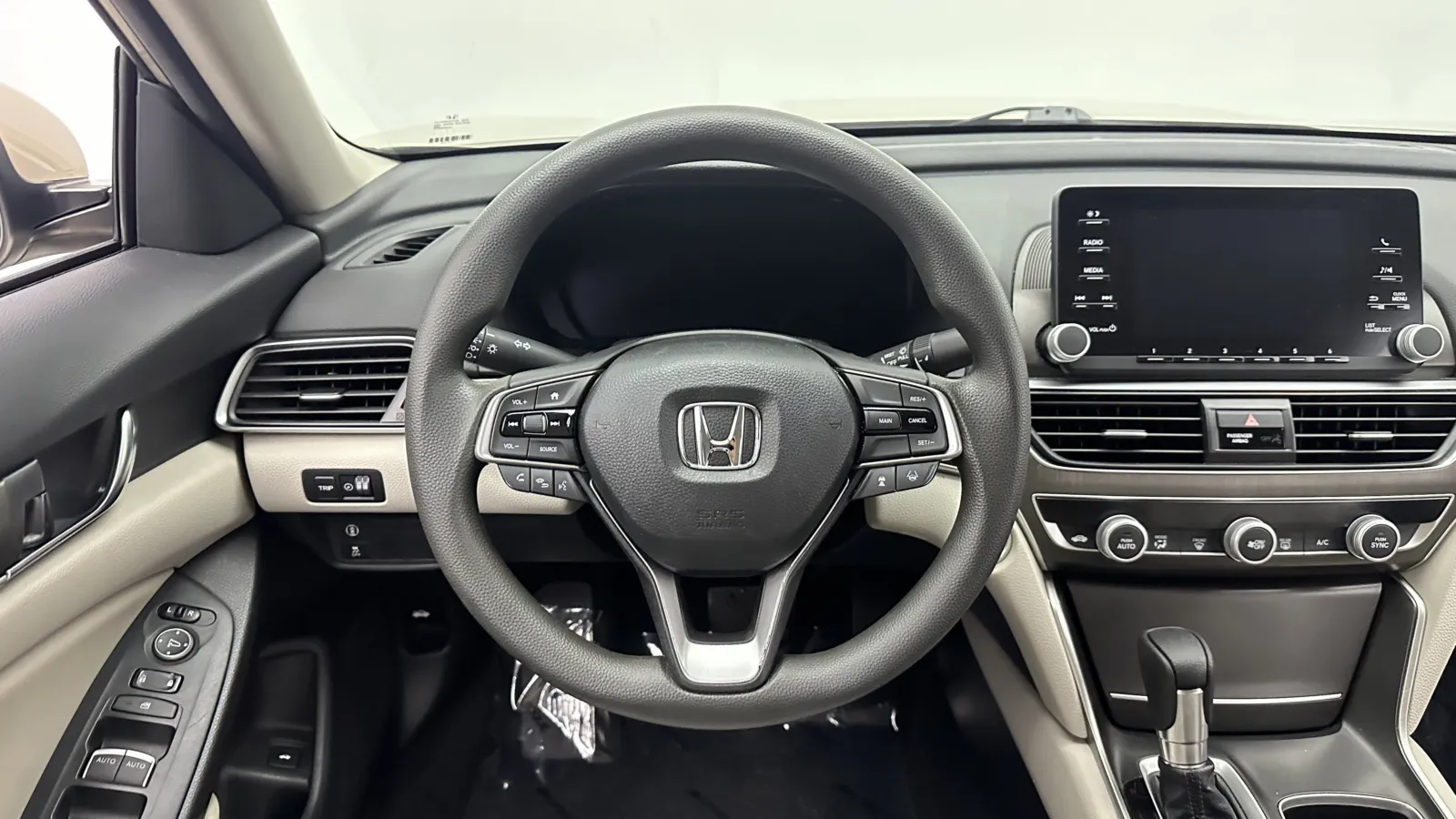 Honda Accord photo 23