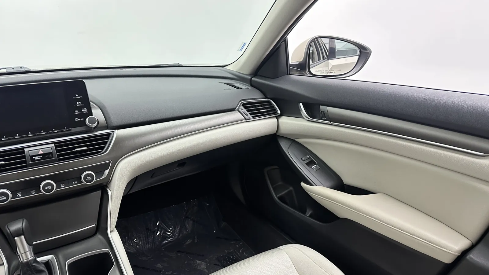 Honda Accord photo 26