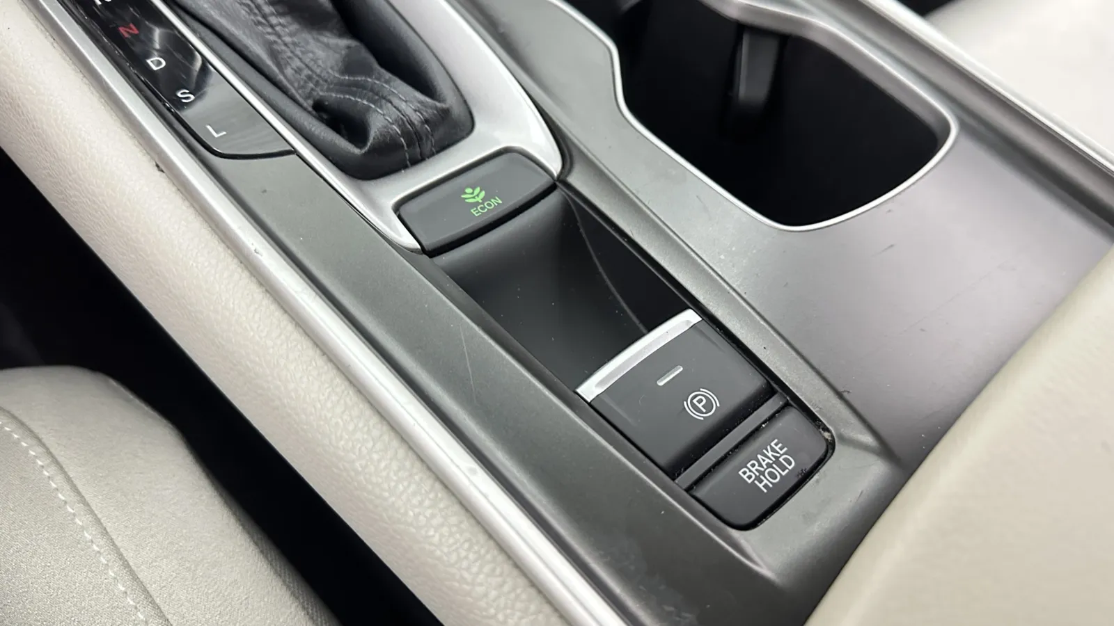 Honda Accord photo 11