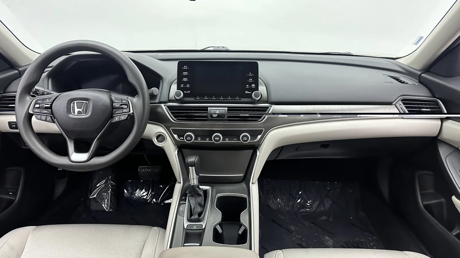 Honda Accord photo 25