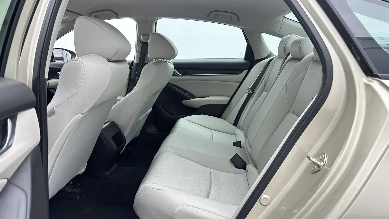 Honda Accord photo 18