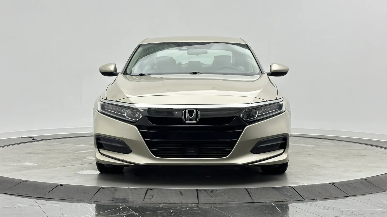 Honda Accord photo 2