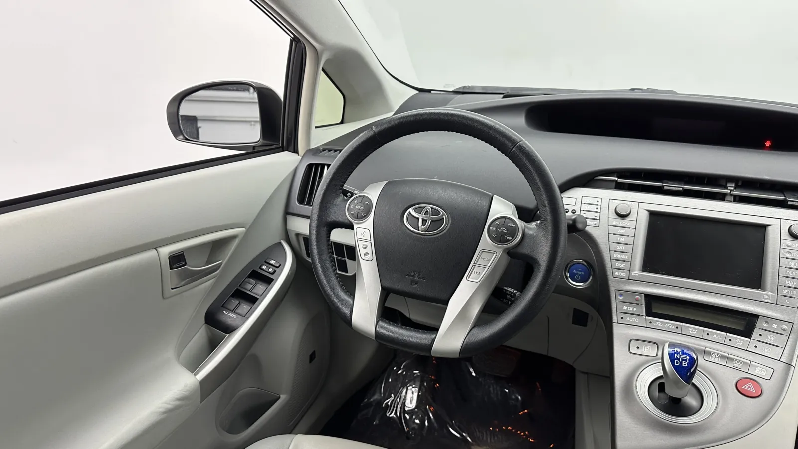 Toyota Prius photo 28
