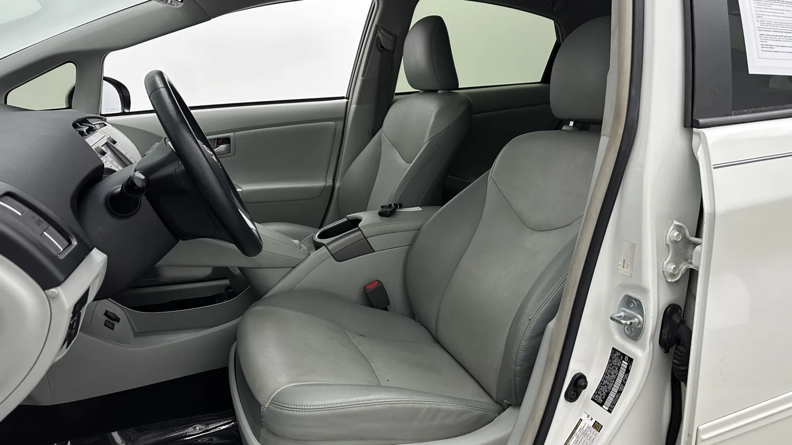 Toyota Prius photo 13