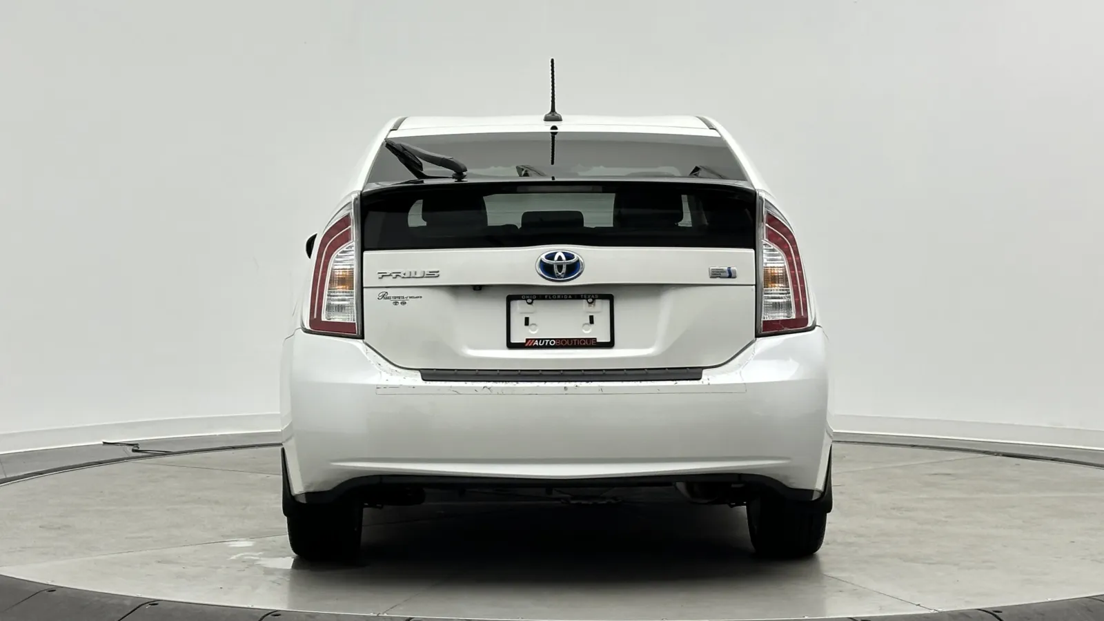 Toyota Prius photo 6