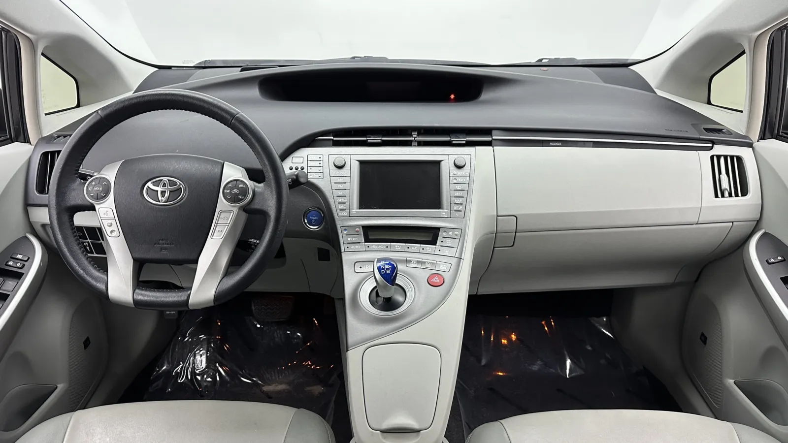 Toyota Prius photo 29