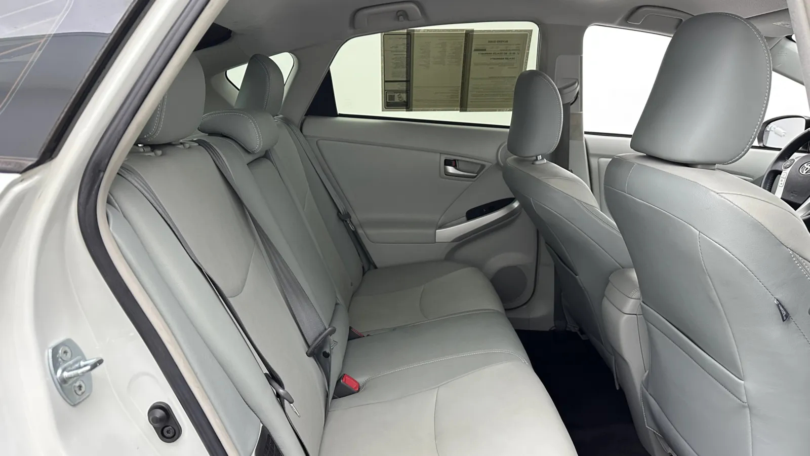 Toyota Prius photo 26