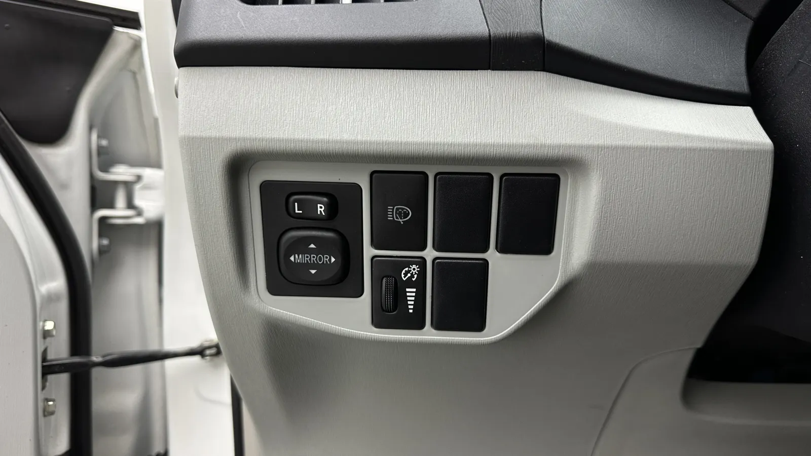 Toyota Prius photo 14