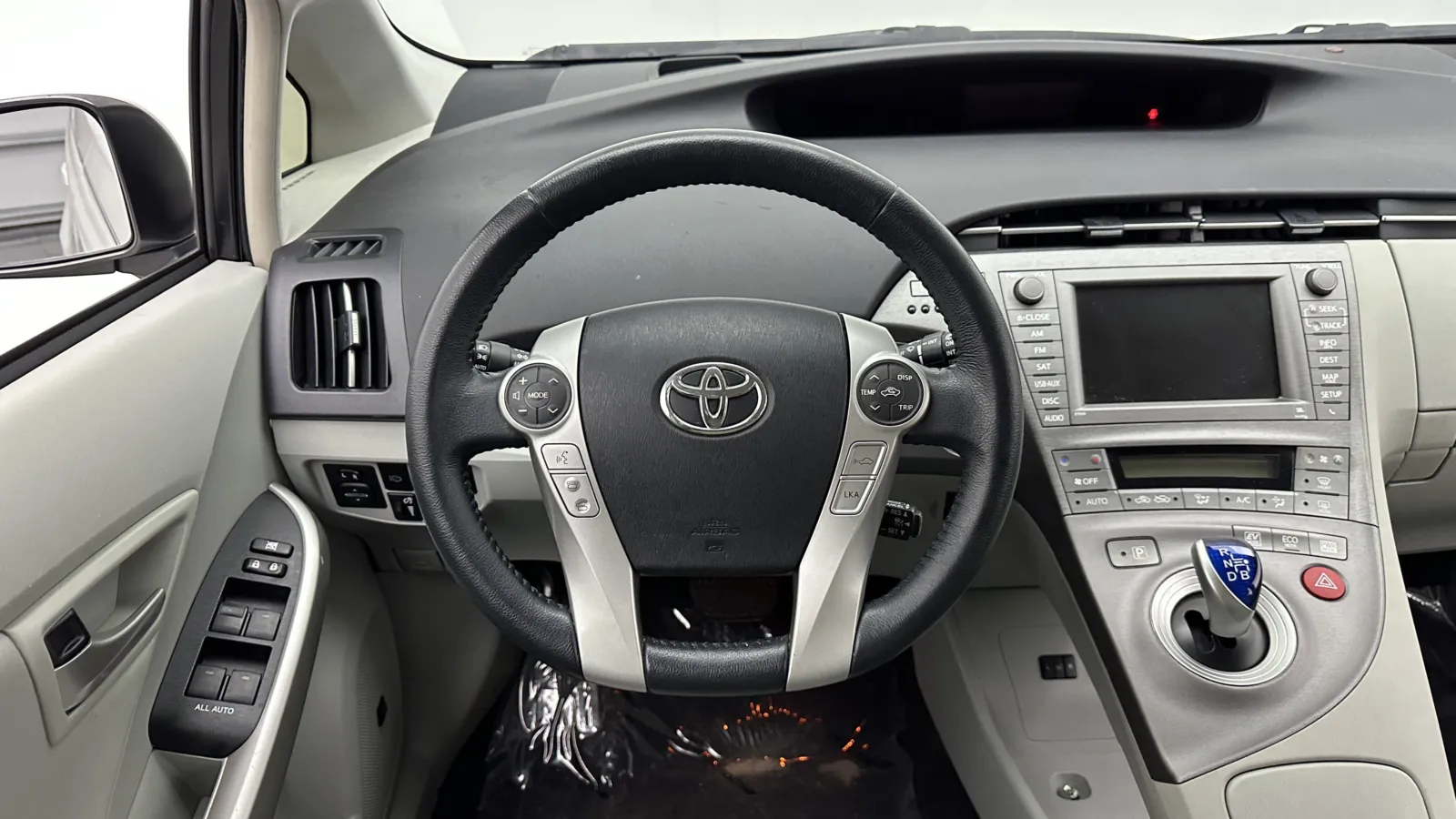 Toyota Prius photo 27