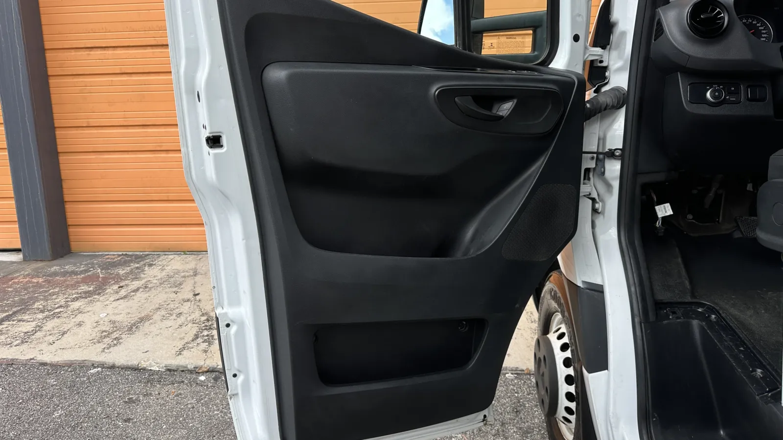 Mercedes-b Sprinter photo 9
