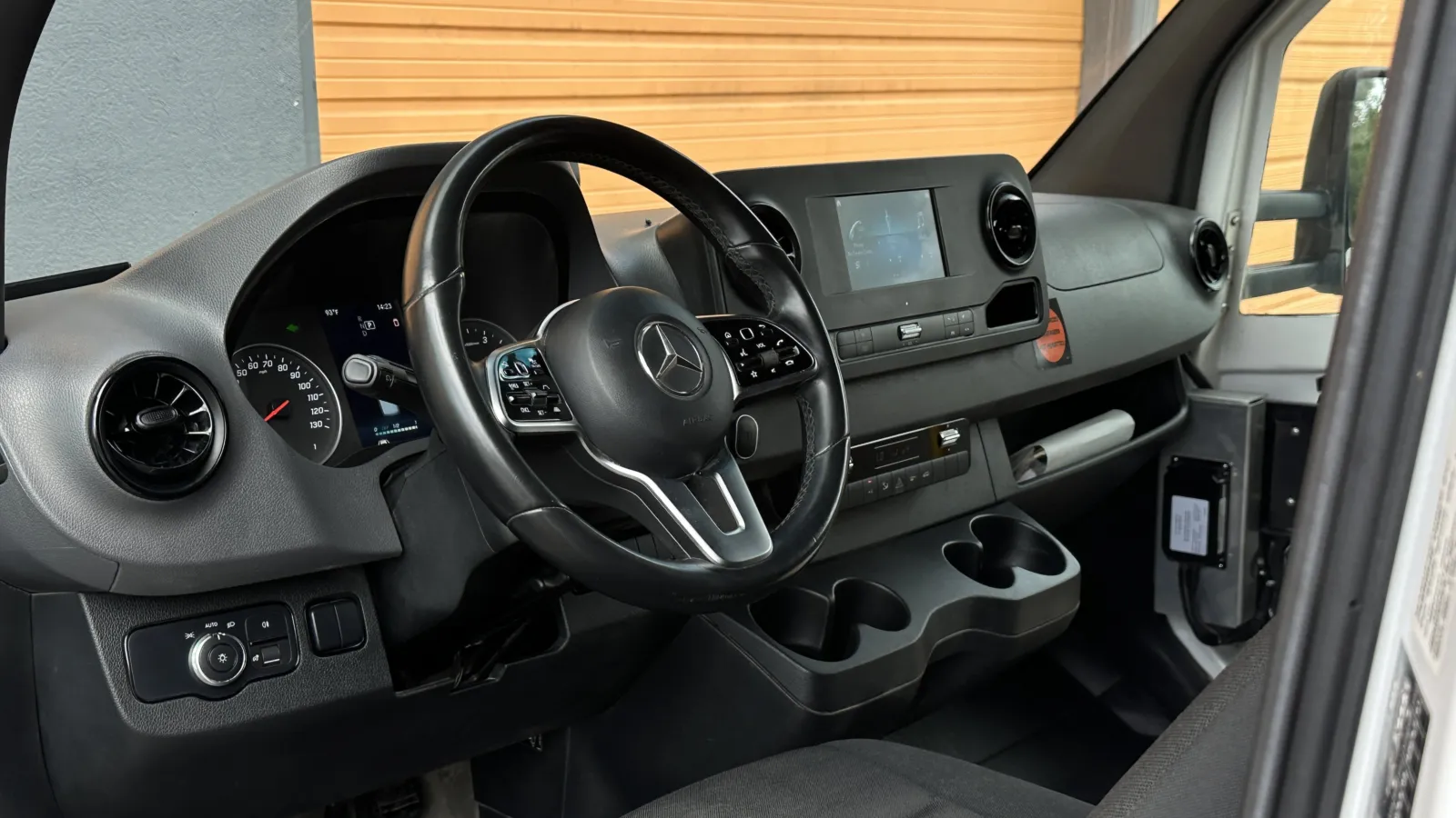 Mercedes-b Sprinter photo 8
