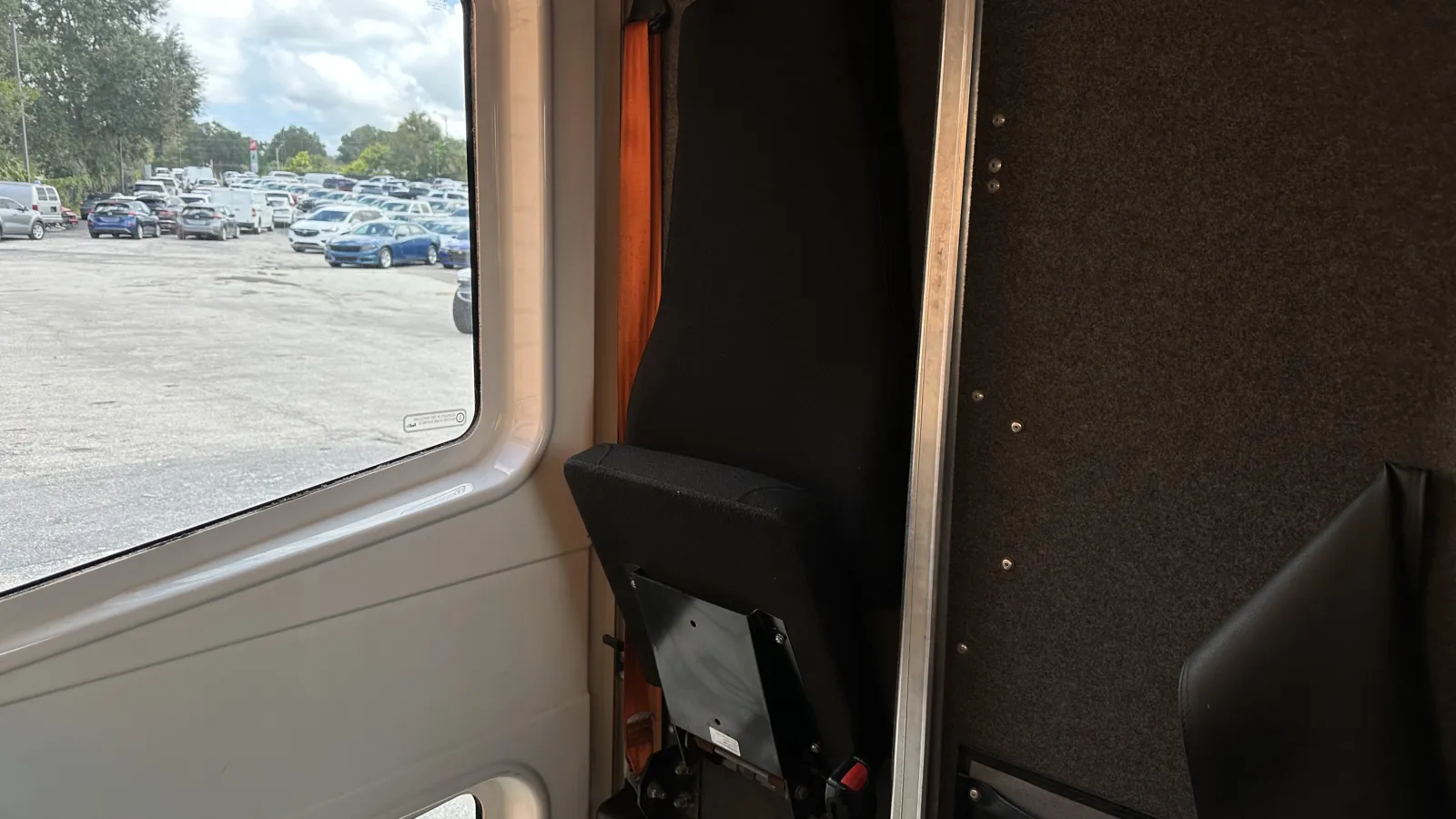 Mercedes-b Sprinter photo 18