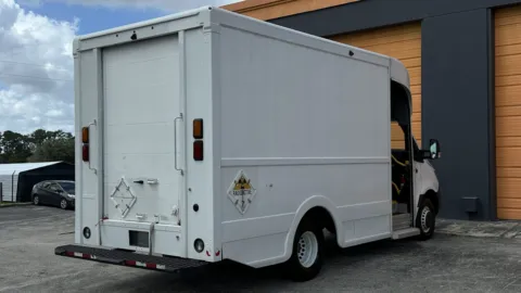 More photos of 2021 MERCEDES-B SPRINTER 4 4500 at Auto Boutique Florida, FL