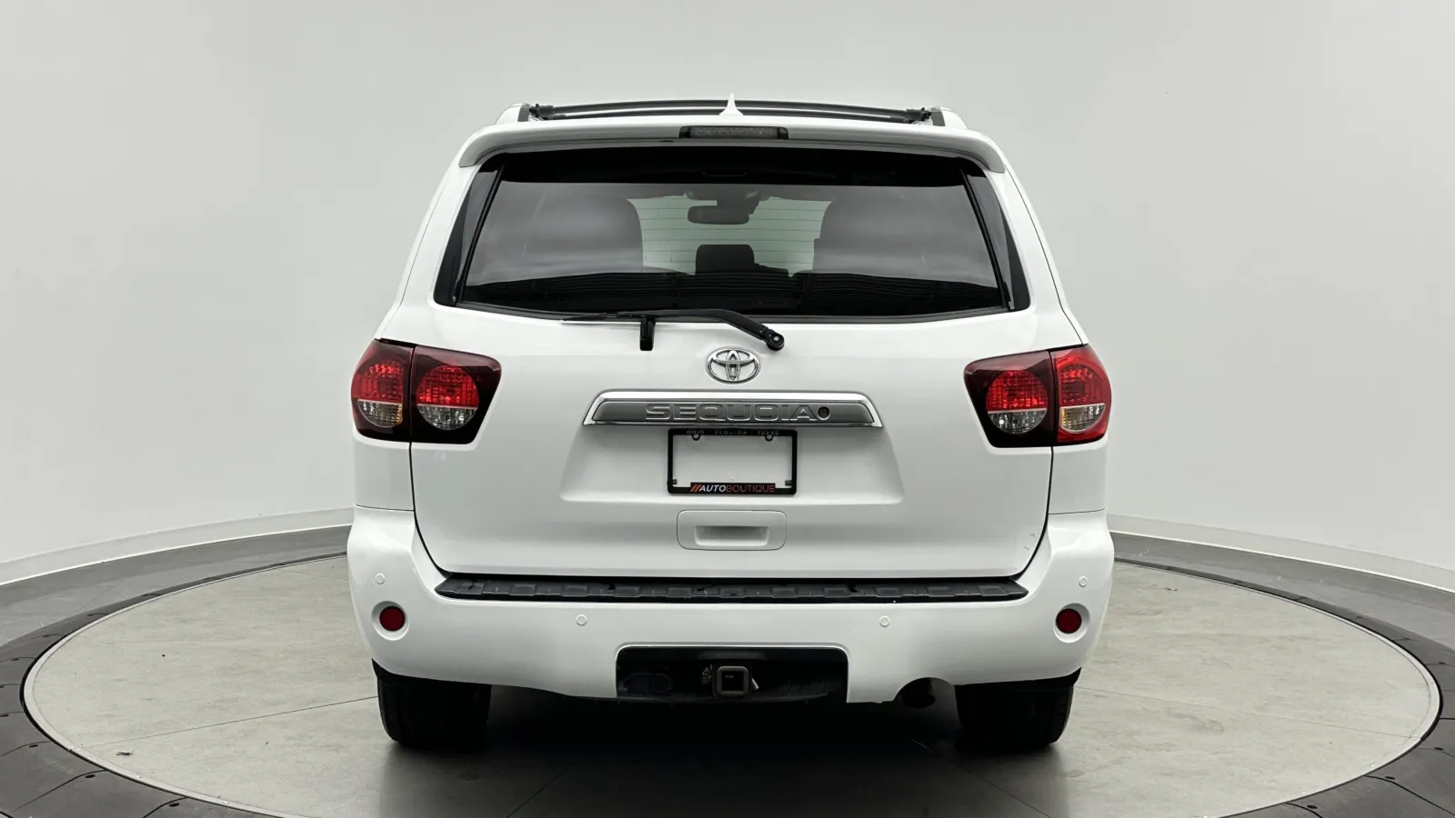 Toyota Sequoia photo 8
