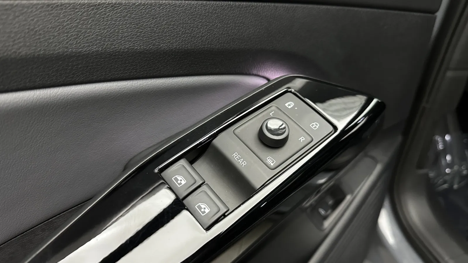Volkswagen ID.4 photo 12