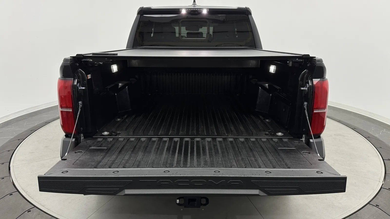 Toyota Tacoma photo 29