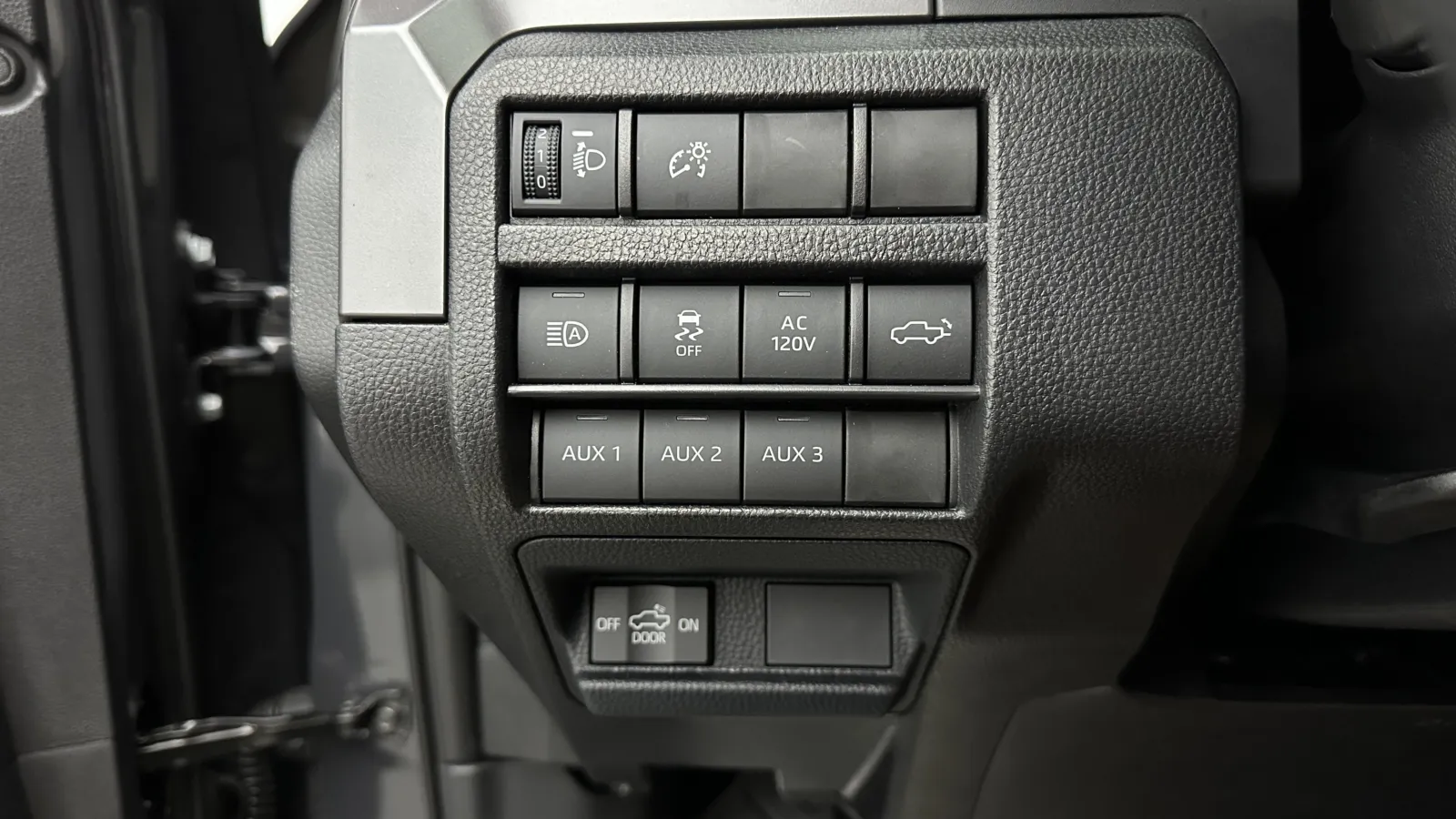 Toyota Tacoma photo 17