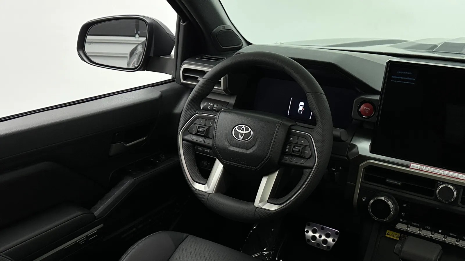 Toyota Tacoma photo 33