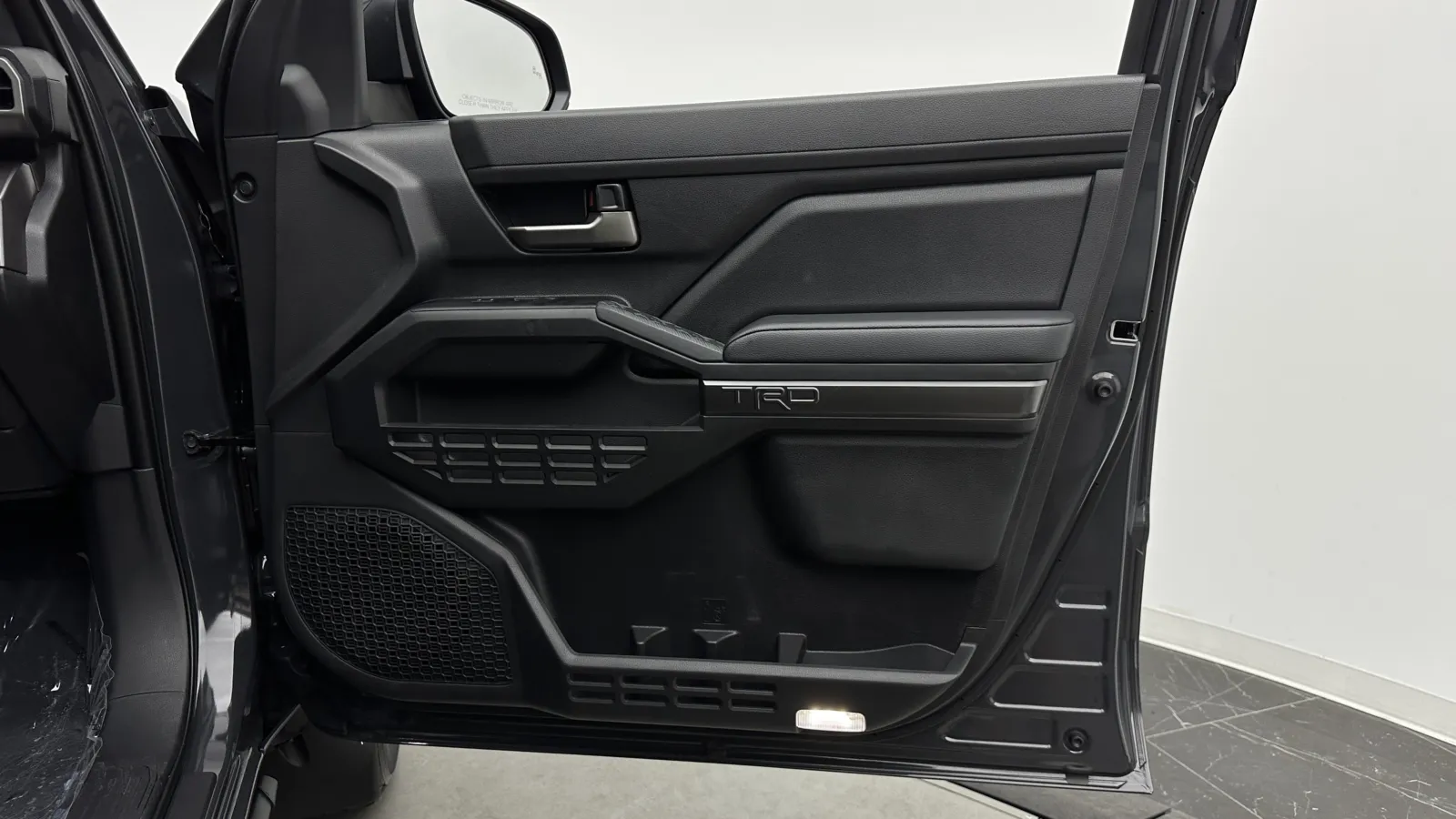 Toyota Tacoma photo 35