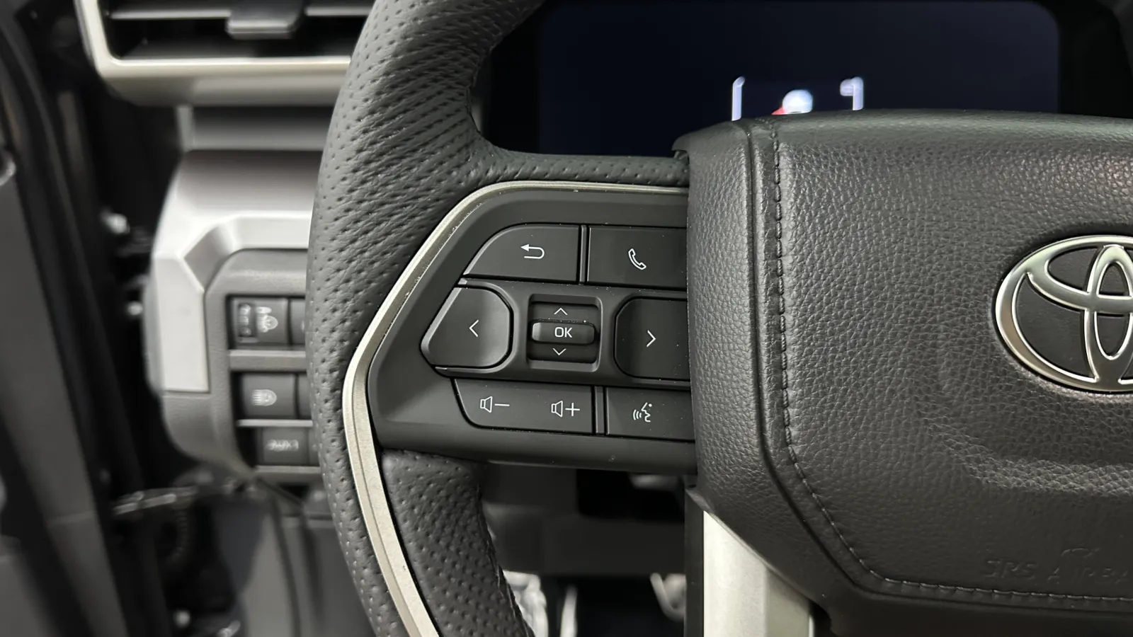Toyota Tacoma photo 18