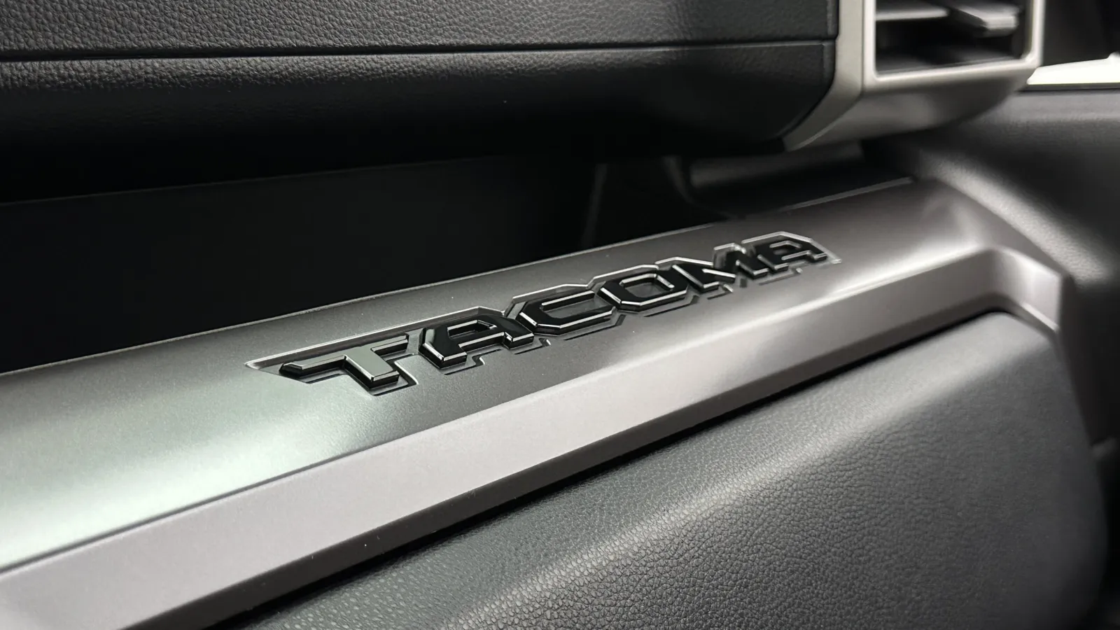 Toyota Tacoma photo 20