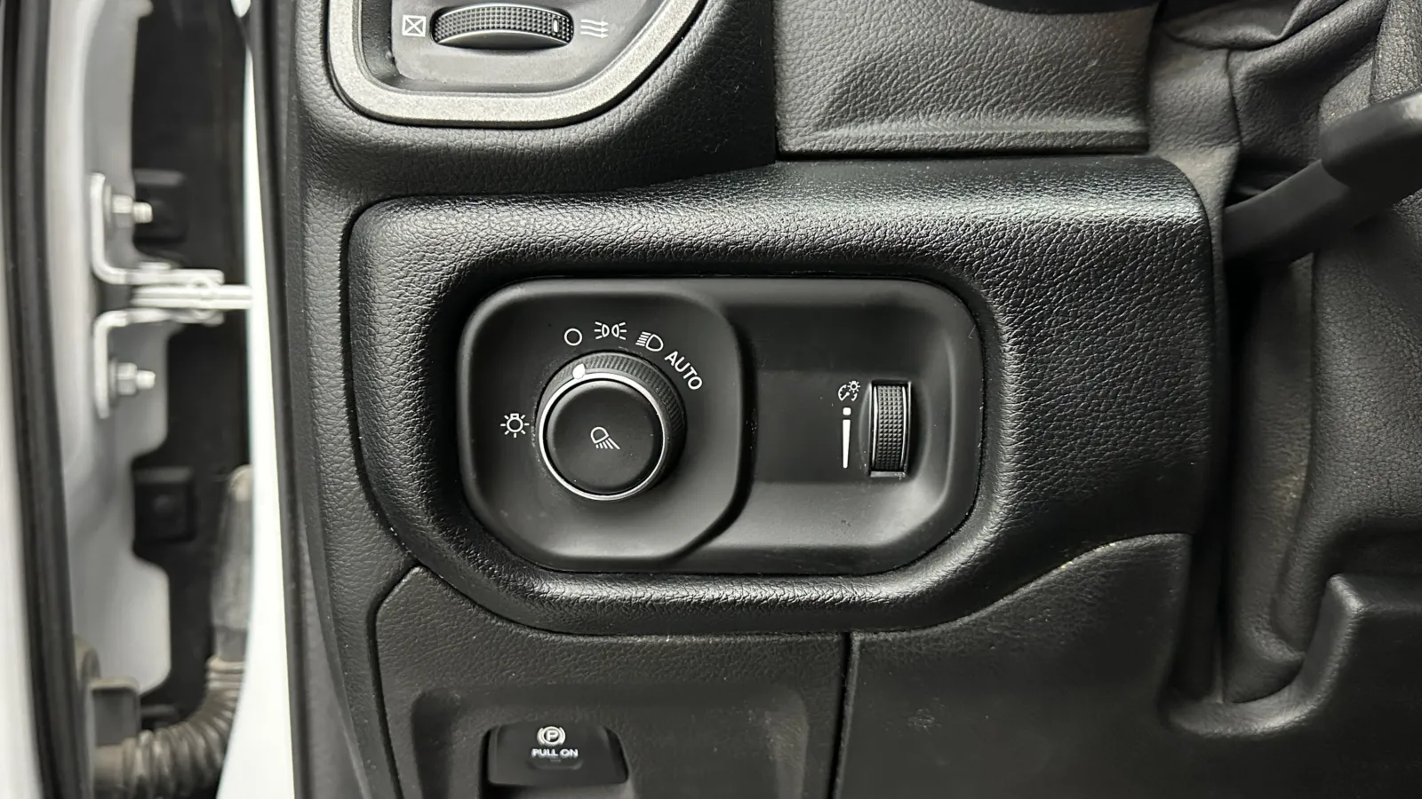 Ram 1500 photo 14