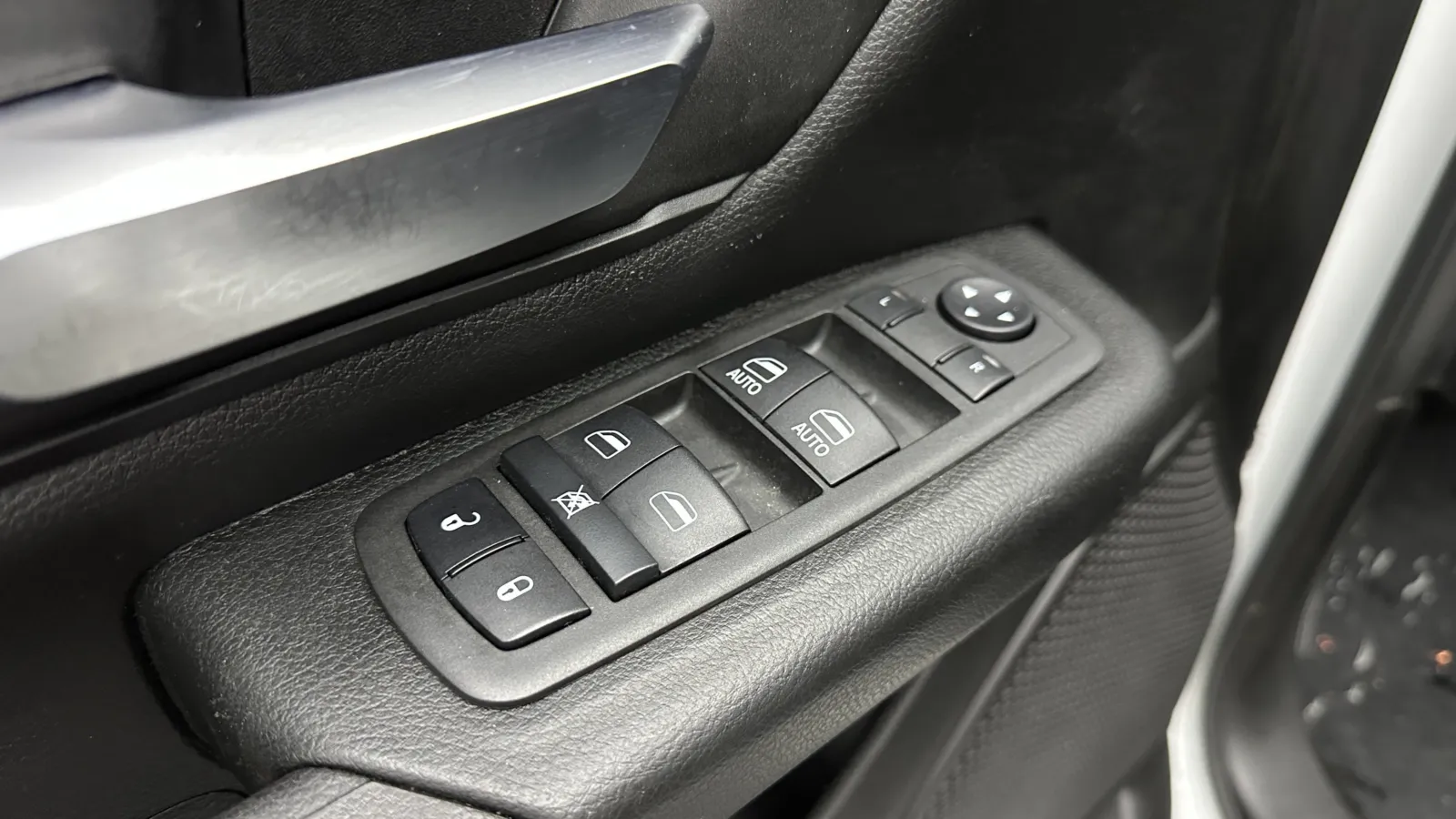 Ram 1500 photo 11