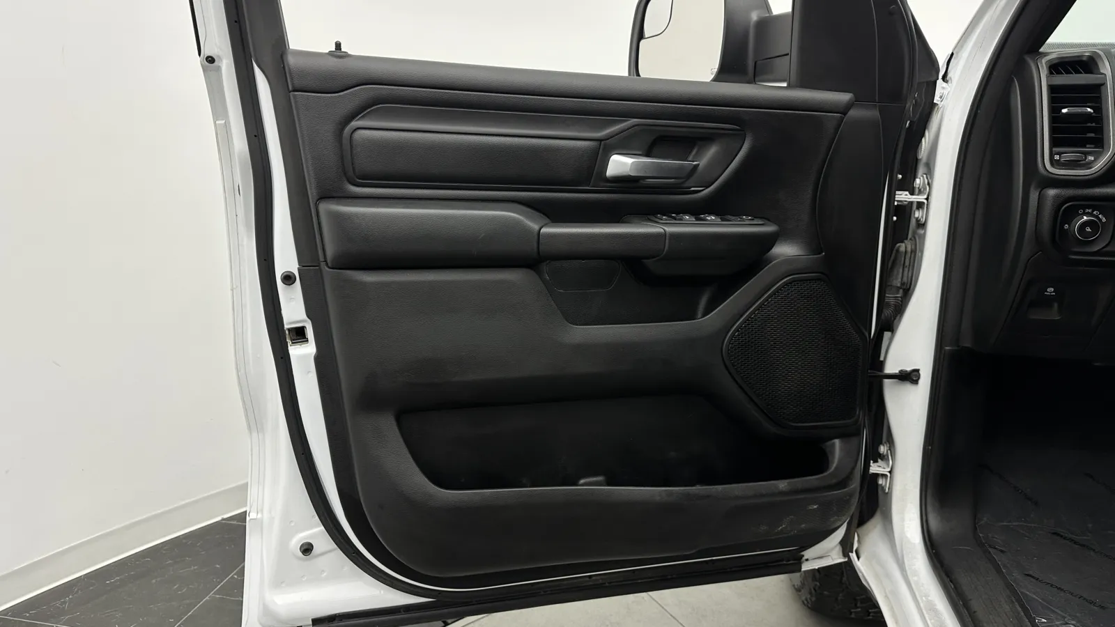 Ram 1500 photo 9